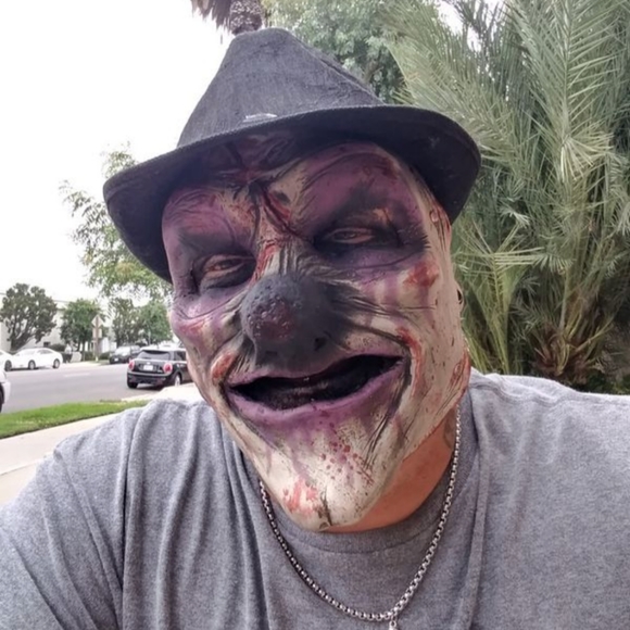 One of a kind hand crafted clown mask - Picture 3 of 3